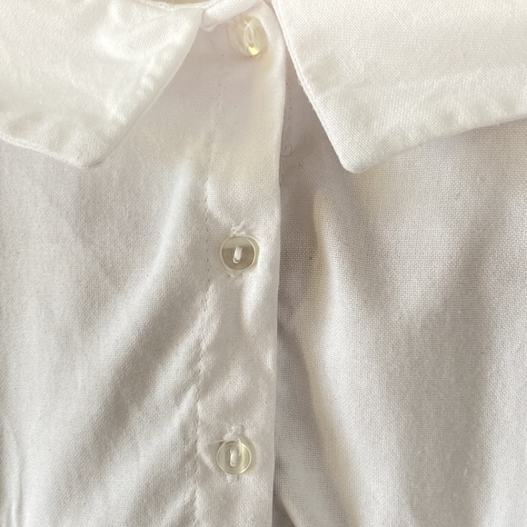 Pre-Loved Zara White Blouse with Intricate Embellishment Design Brooch UK Size M - Picture 6 of 13